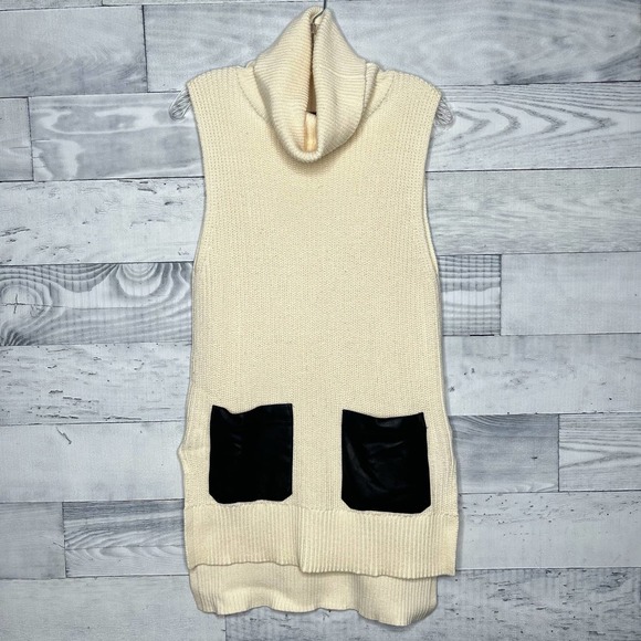 🍉 Banana Republic High Low Sleeveless Turtleneck - Picture 2 of 6